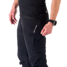 NO-3824SNW pánske komfortné vysoko strihané nohavice s náprsenkou HARVEY  black